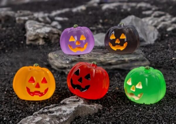 Mini resin pumpkin or ghost