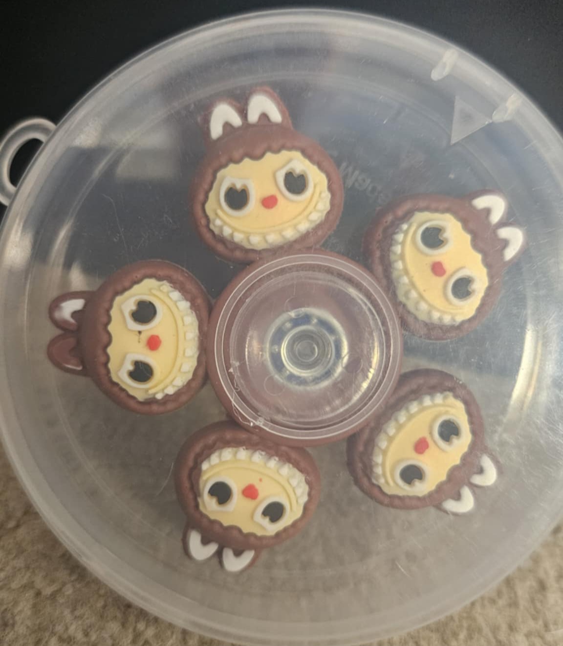 Brown head labubu spinner