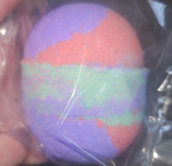 Hubble bubble bath bomb