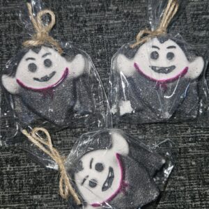 Dracula mini bath bomb